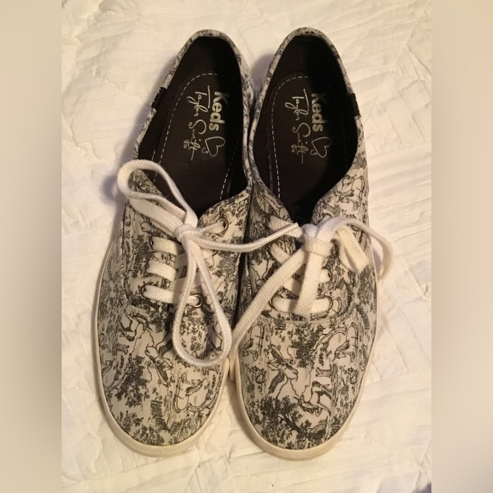 Taylor Swift Keds unicorn toile size 9.5